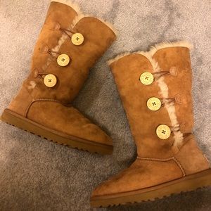 UGG Australia Bailey Button Triplet